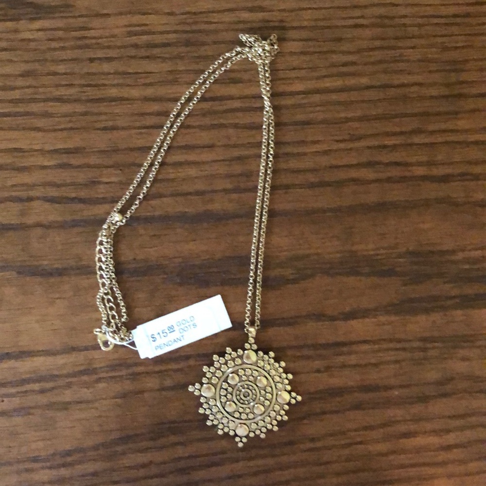 Pendant necklace